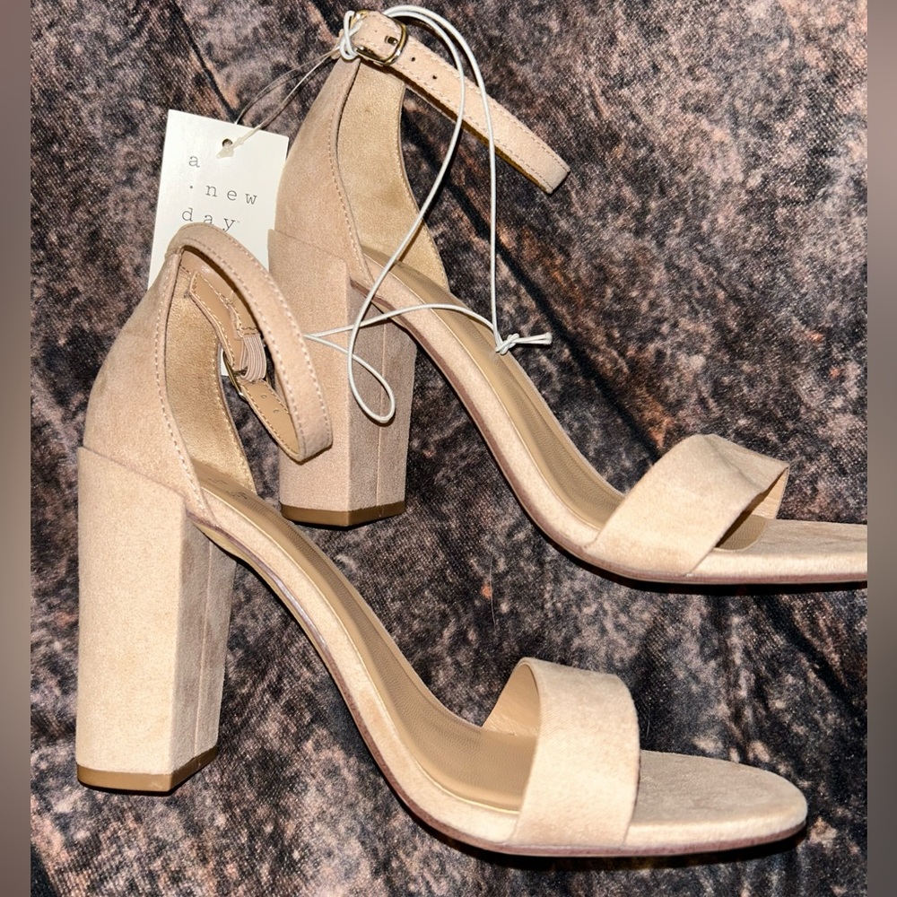 A New Day Blush Chunky 4”Heels -New (MSRP $29.99)